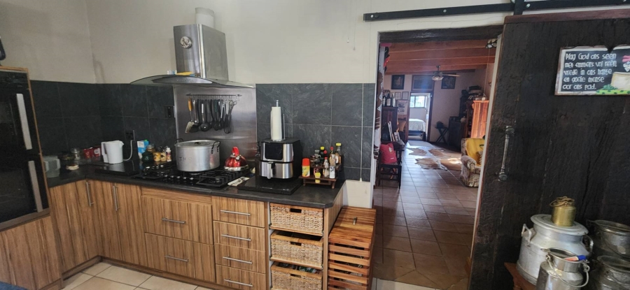 8 Bedroom Property for Sale in Geelhoutboom Western Cape